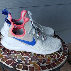 Nike Free TR8 Training Shoes - Size 7 - Pre-Owned